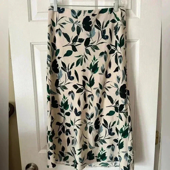 Rachel Zoe Dresses & Skirts - Rachel Zoe Floral flowy midi skirt, blue and green, women size 8, midi skirt